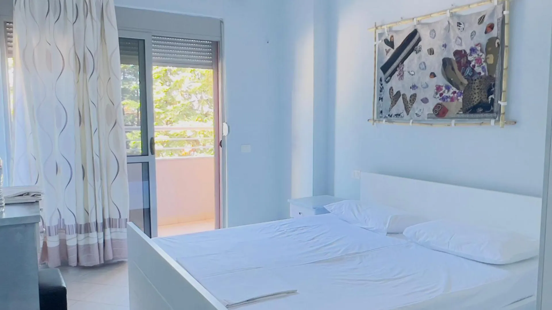 10 Apartmants Olimpia Mir دراس